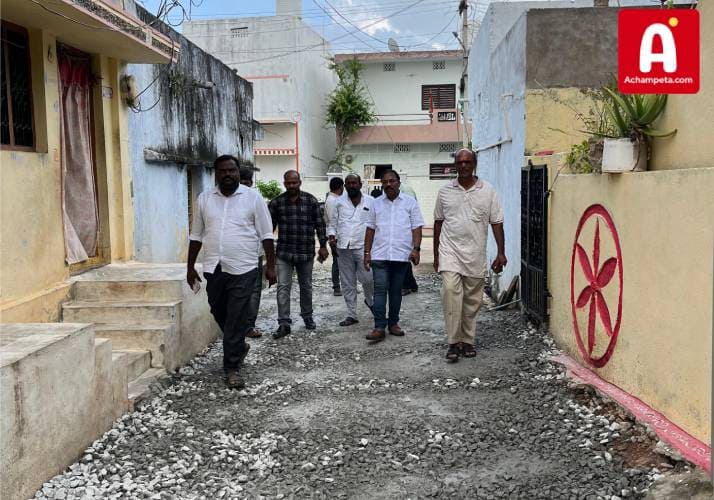 అచ్చంపేటలో నాణ్యతతో సీసీ రోడ్ల నిర్మాణం చేపట్టాలి...