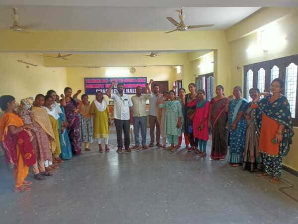 ట్రైబల్ వెల్ఫేర్ వసతి గృహాల్లో పనిచేస్తున్న ఏఎన్ఎంల పెండింగ్ జీతాలు వెంటనే ఇవ్వాలి